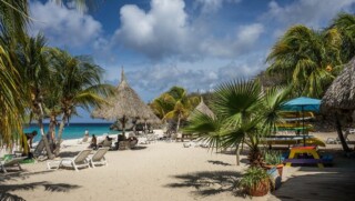 Aruba ver onder Nederland als het gaat om belastingparadijs