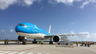 Gestrande KLM-vlucht van Aruba en Bonaire naar Amsterdam vertrekt vanmiddag